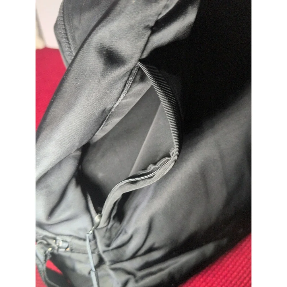 Lululemon Go Lightly Backpack Black Multi-pocket Water Repel Multi-Pocket